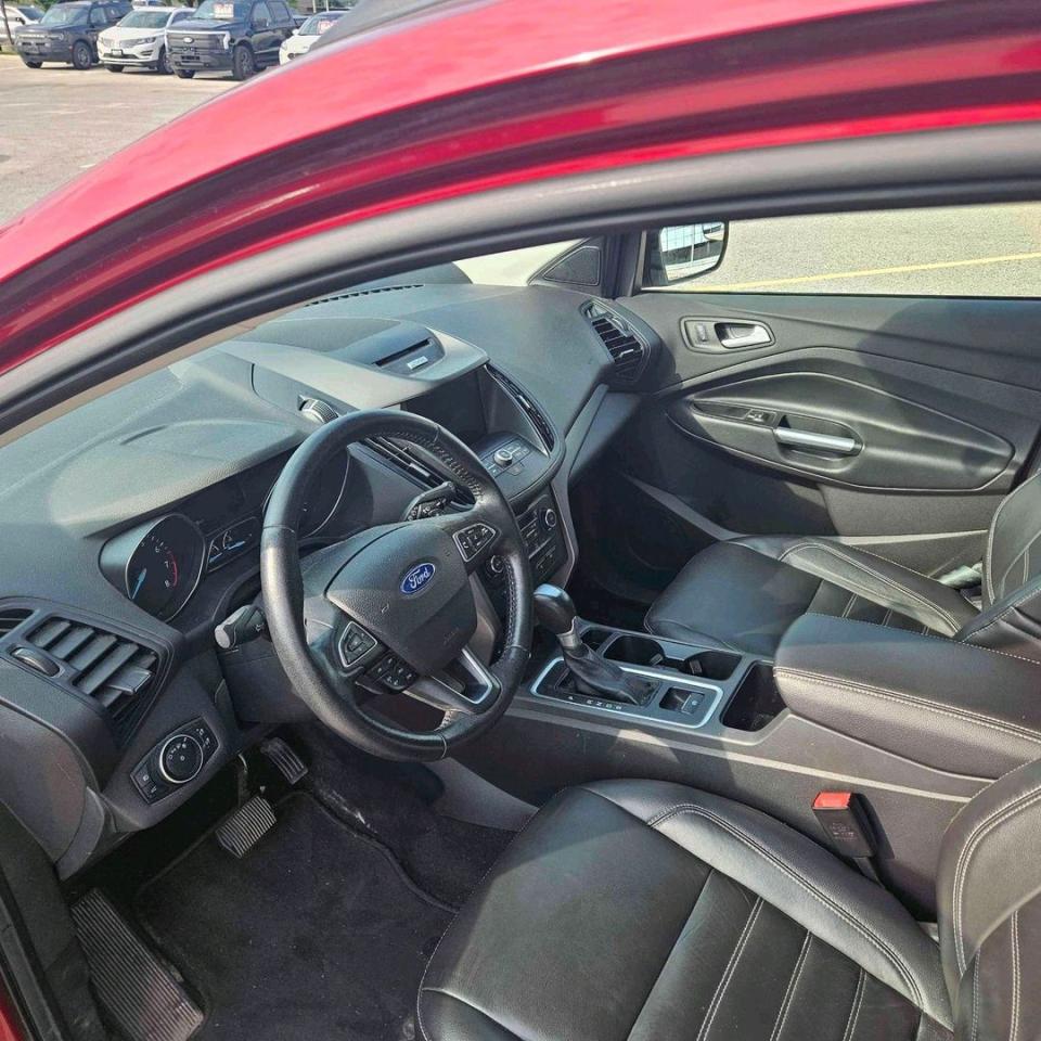 2017 Ford Escape SE Photo5