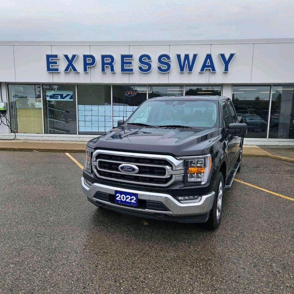 2022 Ford F-150 XLT Photo1