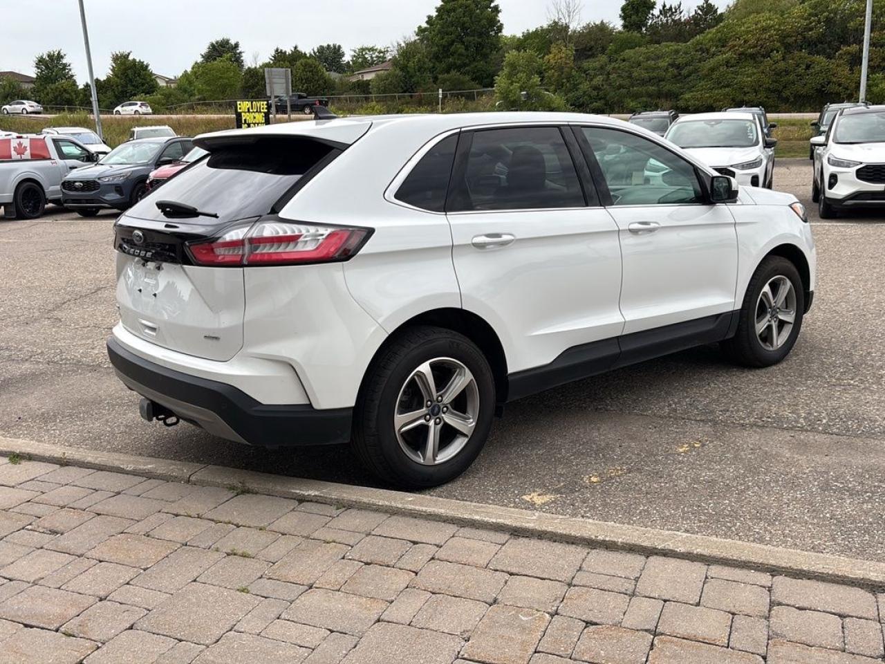 2022 Ford Edge SEL Photo4