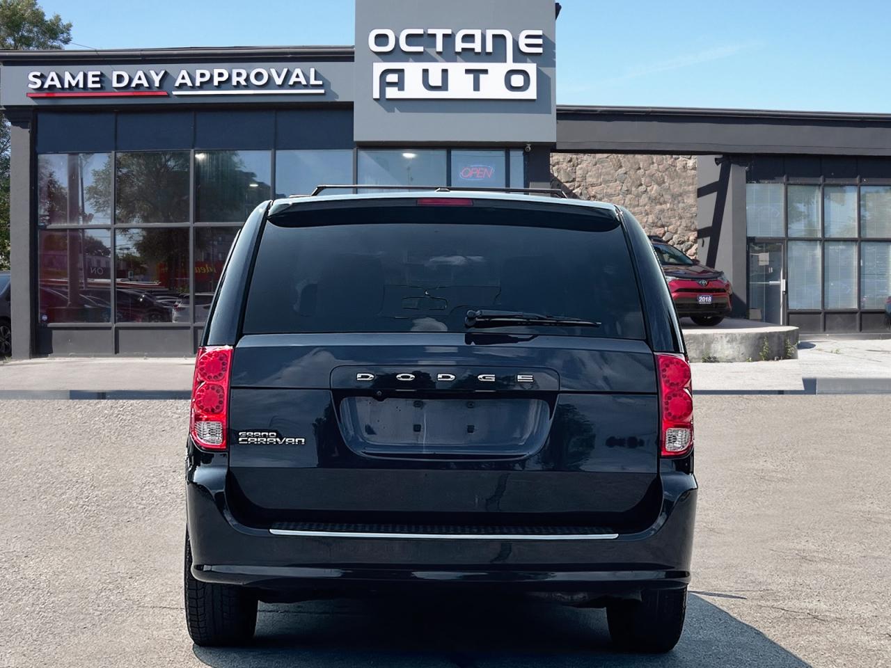 2013 Dodge Grand Caravan SE Photo4