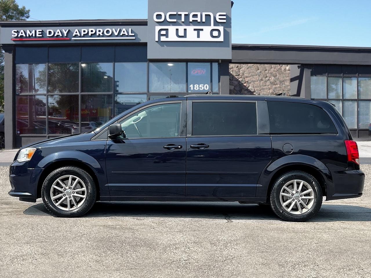 2013 Dodge Grand Caravan SE - Photo #3