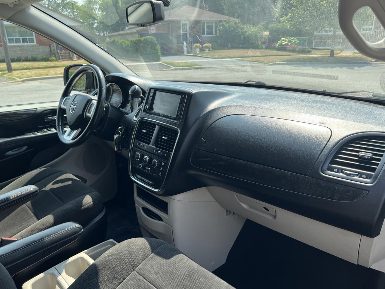 2013 Dodge Grand Caravan SE - Photo #11