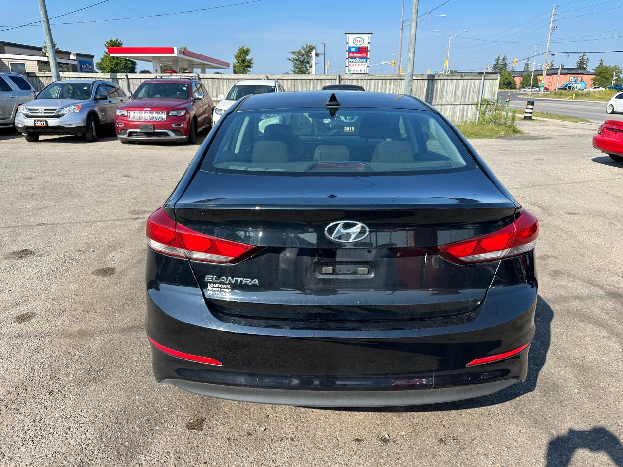 2017 Hyundai Elantra GL, ONLY 15,000KM, 1 OWNER, NO ACCIDENT, WARRANTY, - Photo #4