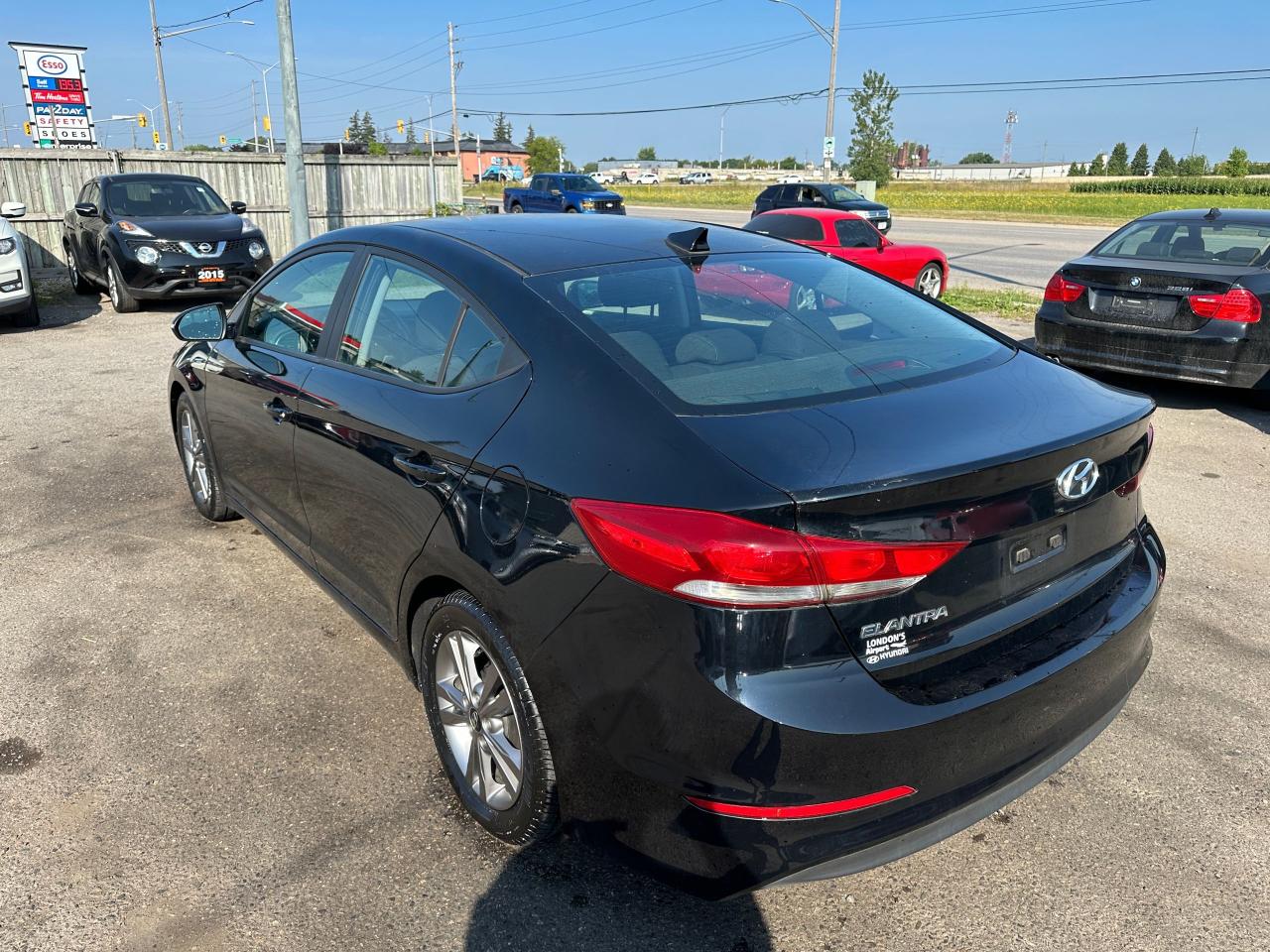2017 Hyundai Elantra GL, ONLY 15,000KM, 1 OWNER, NO ACCIDENT, WARRANTY, - Photo #3