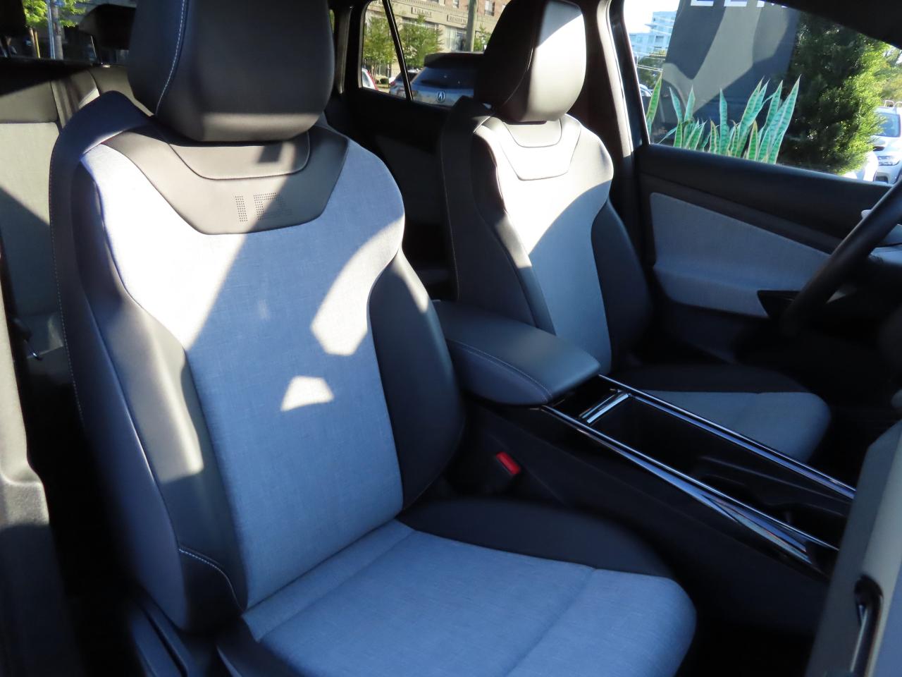 2023 Volkswagen ID.4 PRO w/SK On Battery - Blind Spot Monitor - Reverse Camera !! Photo