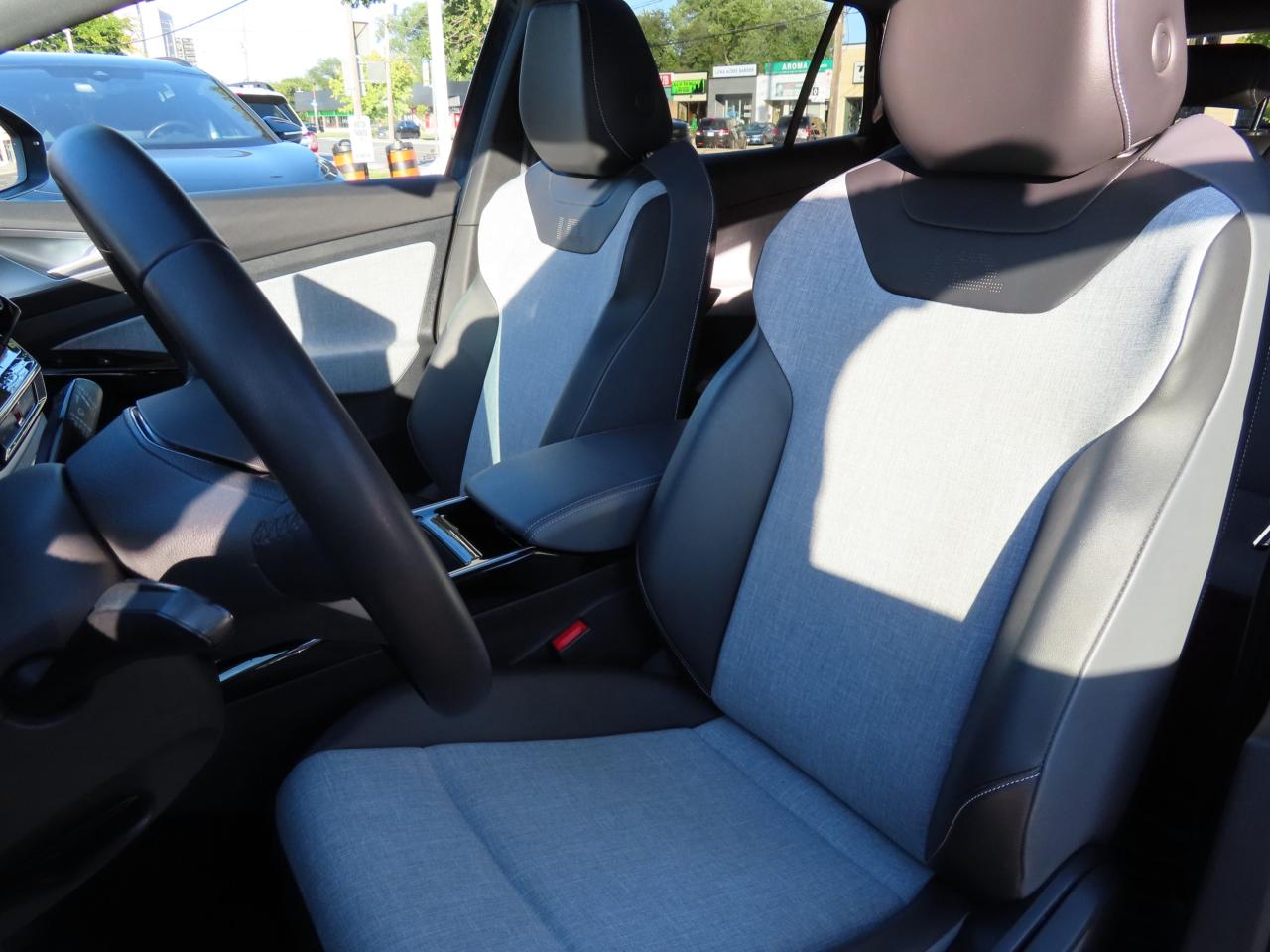 2023 Volkswagen ID.4 PRO w/SK On Battery - Blind Spot Monitor - Reverse Camera !! Photo