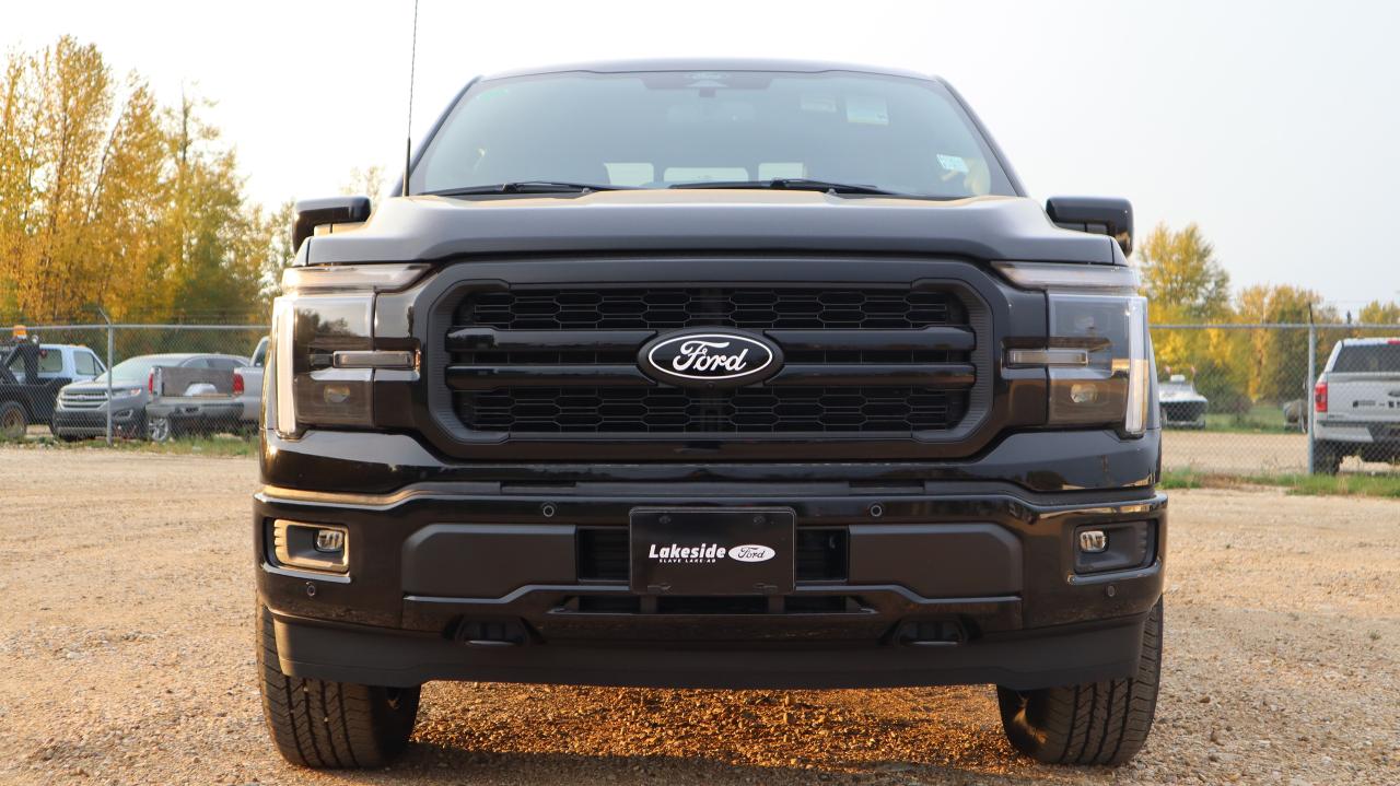 2025 Ford F-150 Lariat Photo2