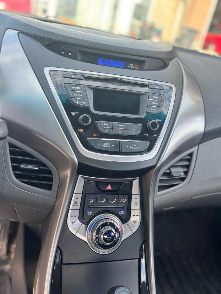 2013 Hyundai Elantra GL - Photo #6