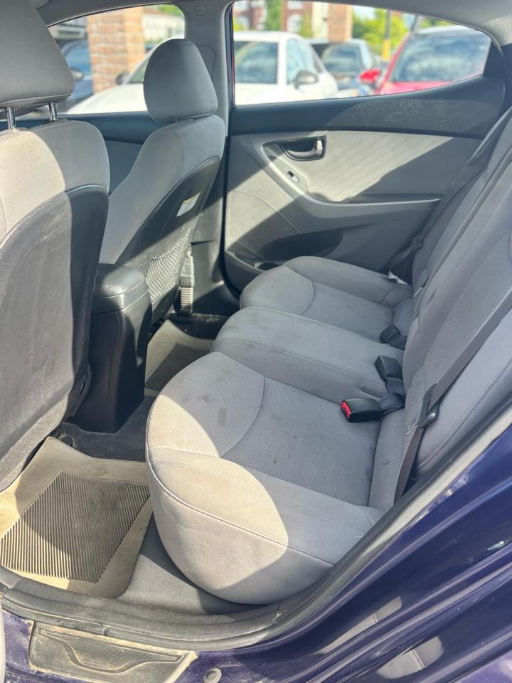 2013 Hyundai Elantra GL - Photo #12