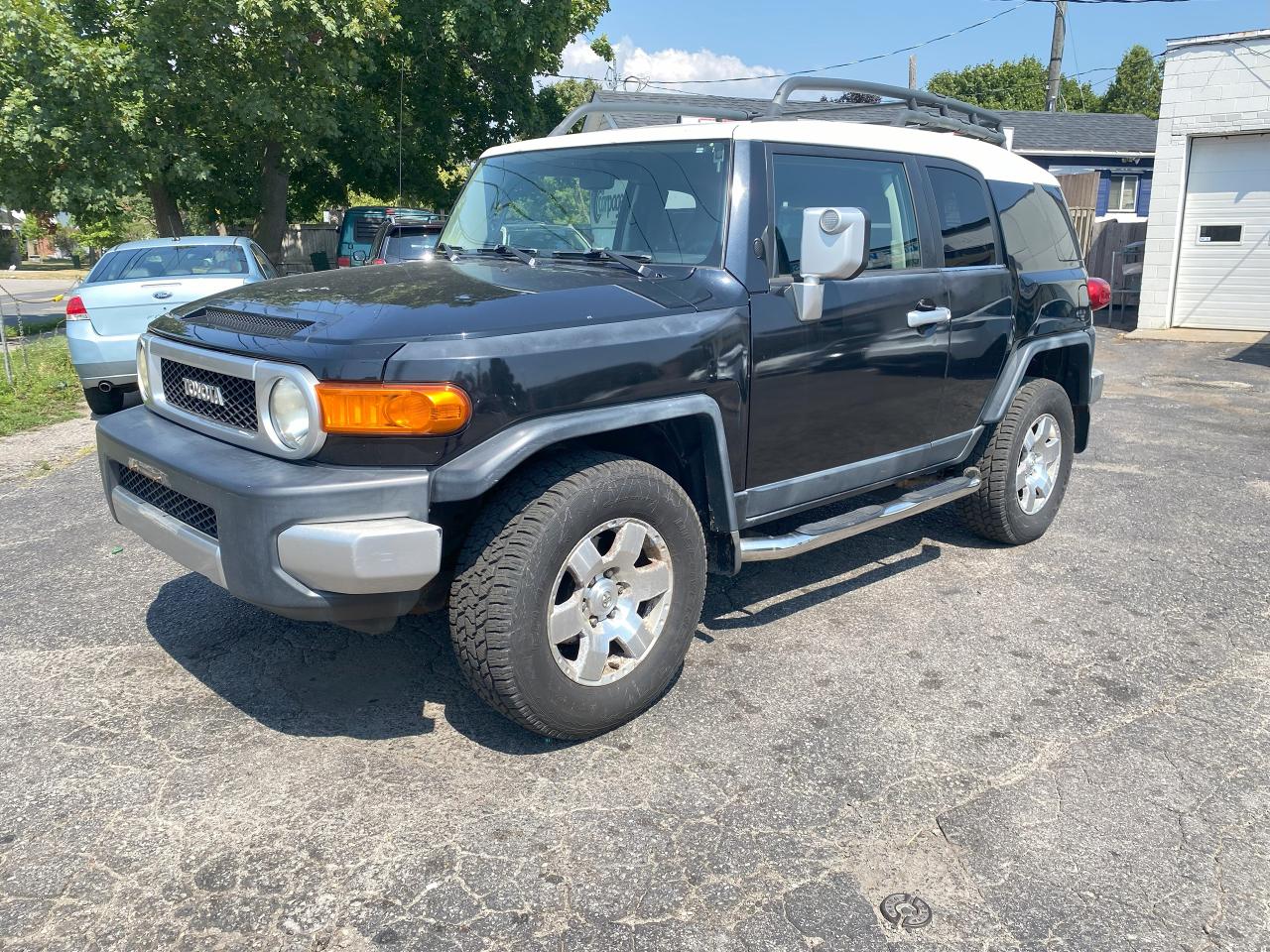 2007 Toyota FJ Cruiser Automatic/4x4/NO Accidents/Clean Carfax