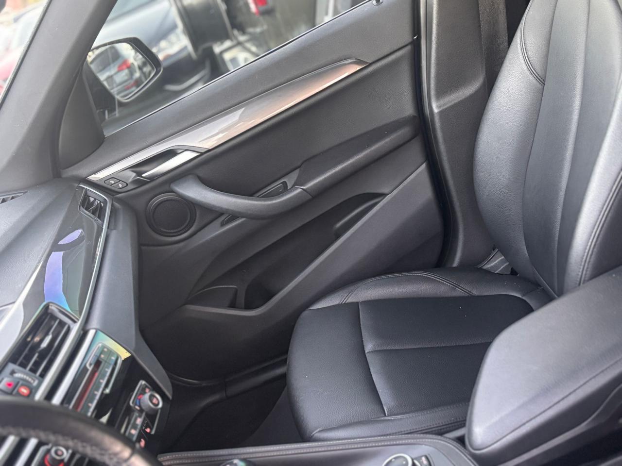 2019 BMW X1 xDrive28i - Photo #12