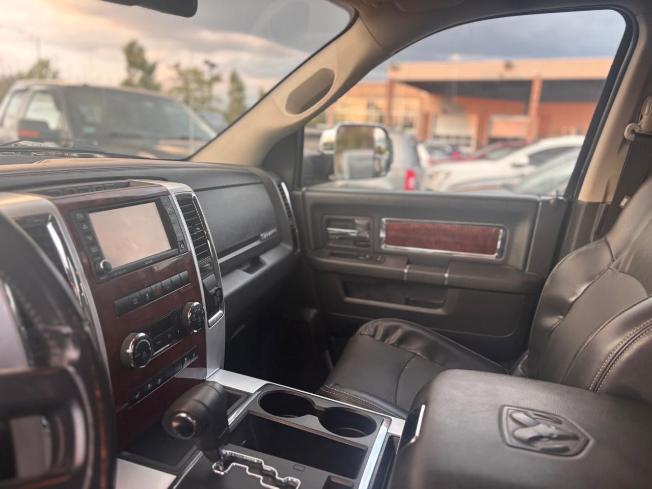 2012 RAM 1500 Laramie - Photo #8