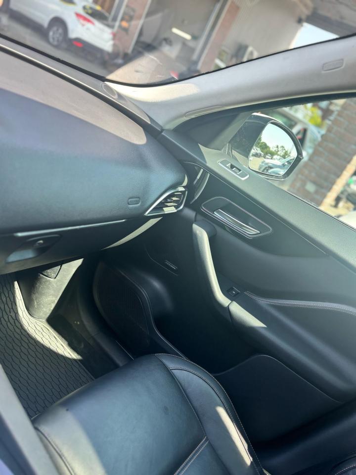 2018 Jaguar F-PACE Prestige - Photo #11