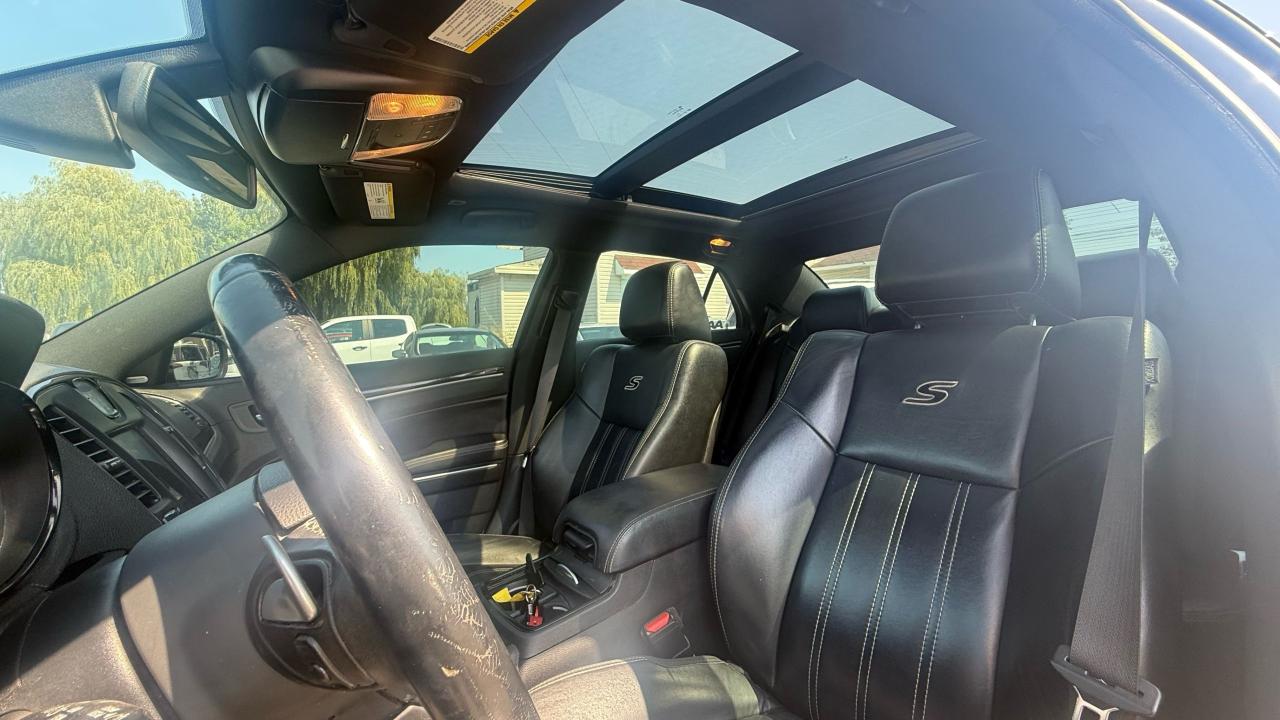 2018 Chrysler 300 300S - Photo #9