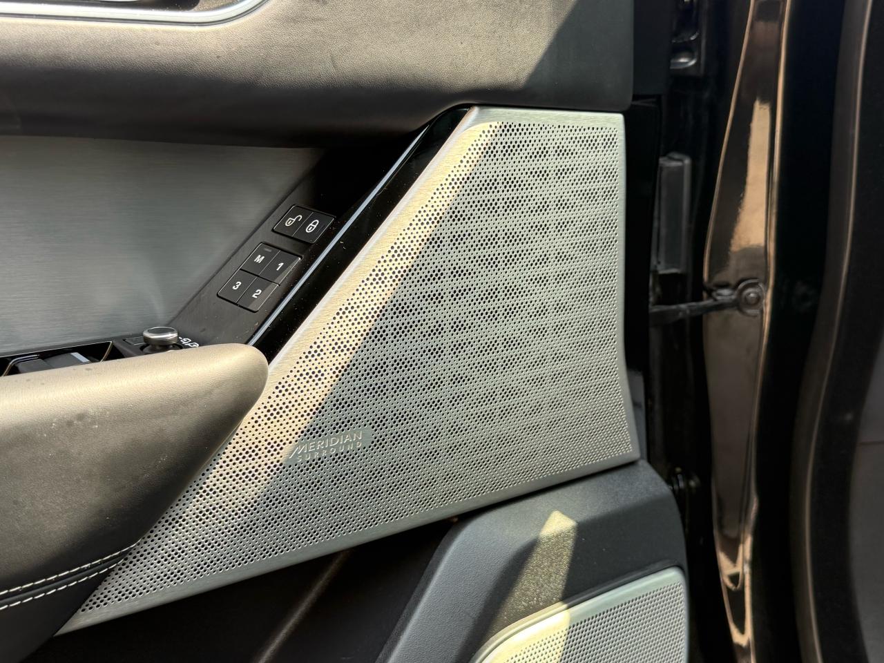 2019 Land Rover Range Rover Velar R-Dynamic HSE NAVI|SUNROOF|BLUETOOTH|360CAM - Photo #15