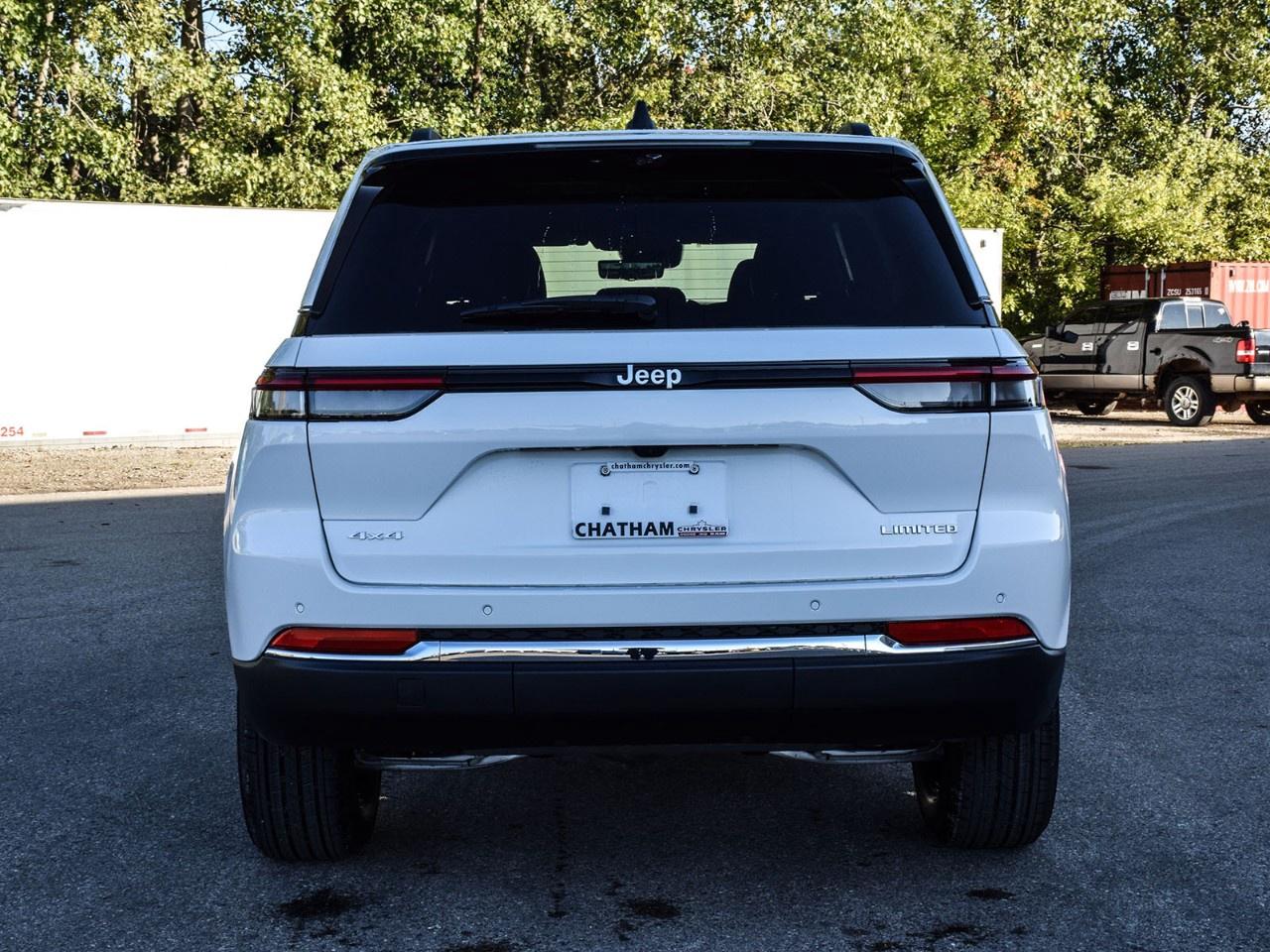 2025 Jeep Grand Cherokee LIMITED 4X4 Photo