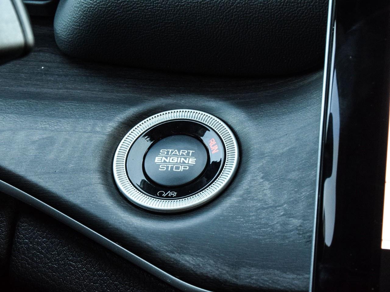 2025 Jeep Grand Cherokee LIMITED 4X4 Photo