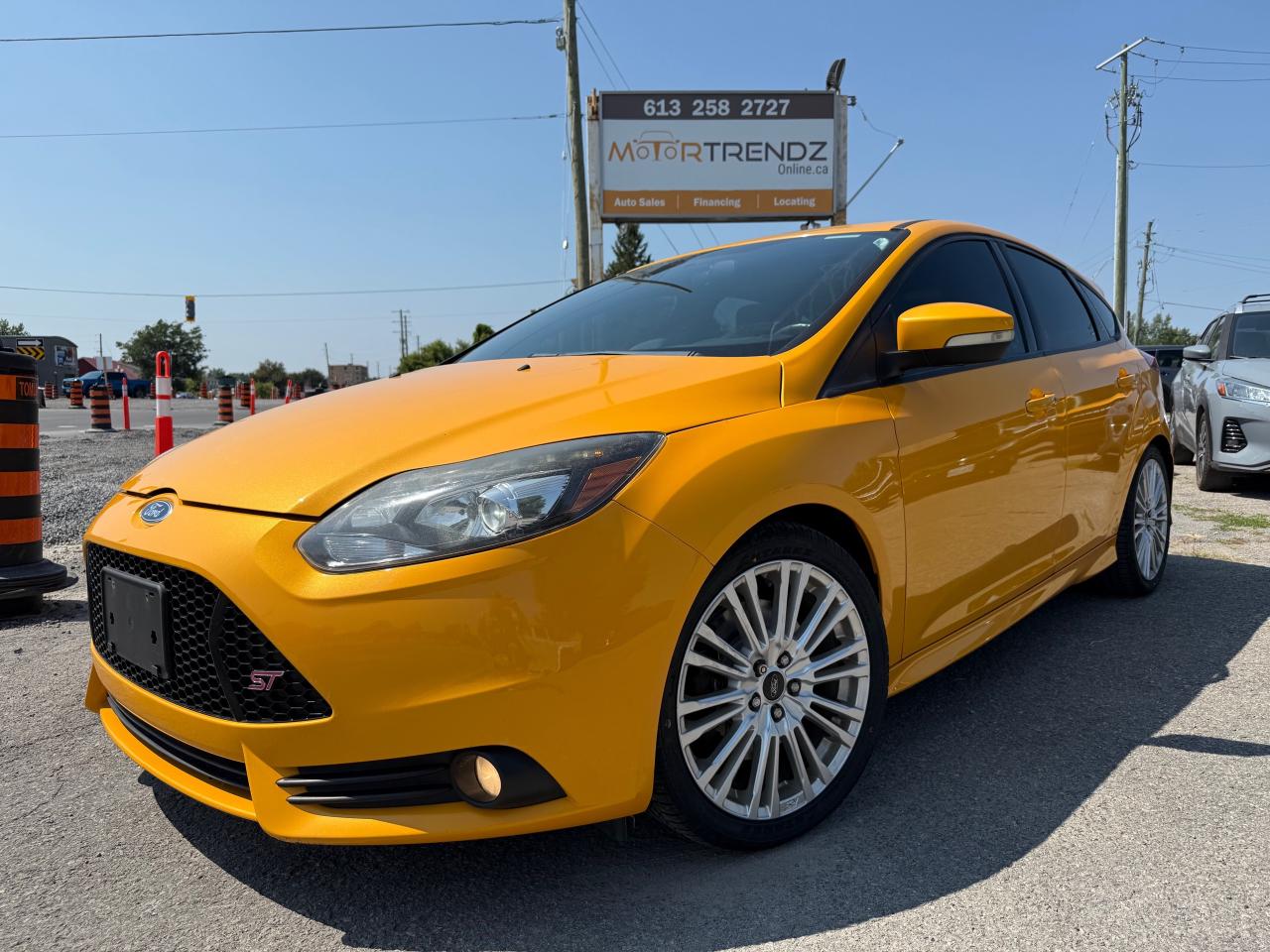 Used 2013 Ford Focus ST 6-Speed Manual! Sunroof! Leather! for sale in Kemptville, ON