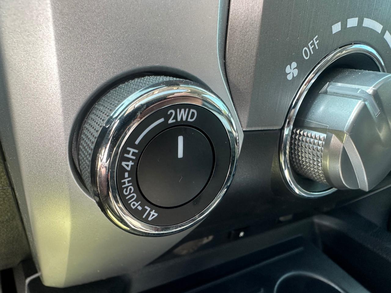 2019 Toyota Tundra TRD PRO | LEATHER | CREW MAX | 5.7L V8 - Photo #36