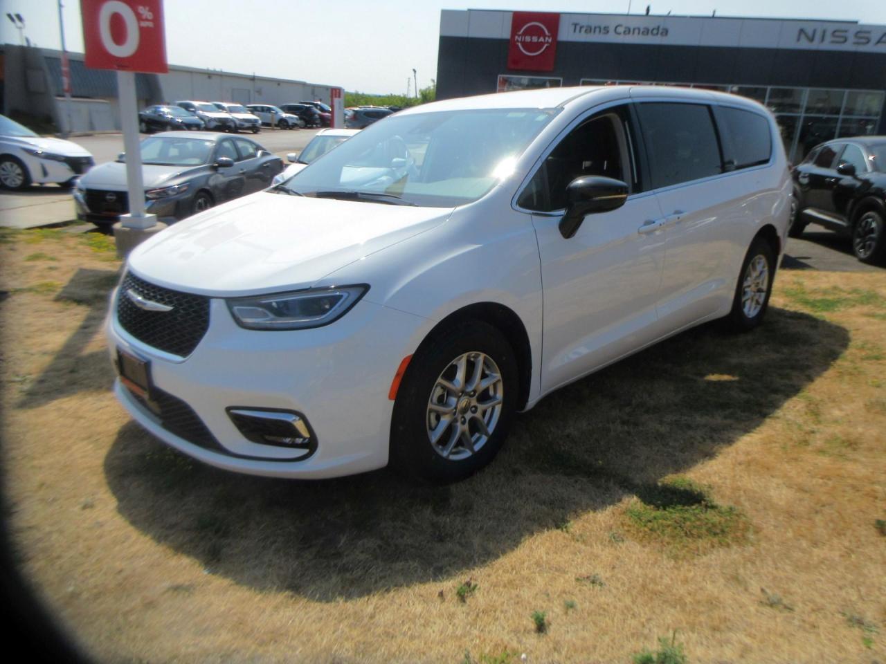 Used 2024 Chrysler Pacifica Touring-L for sale in Peterborough, ON