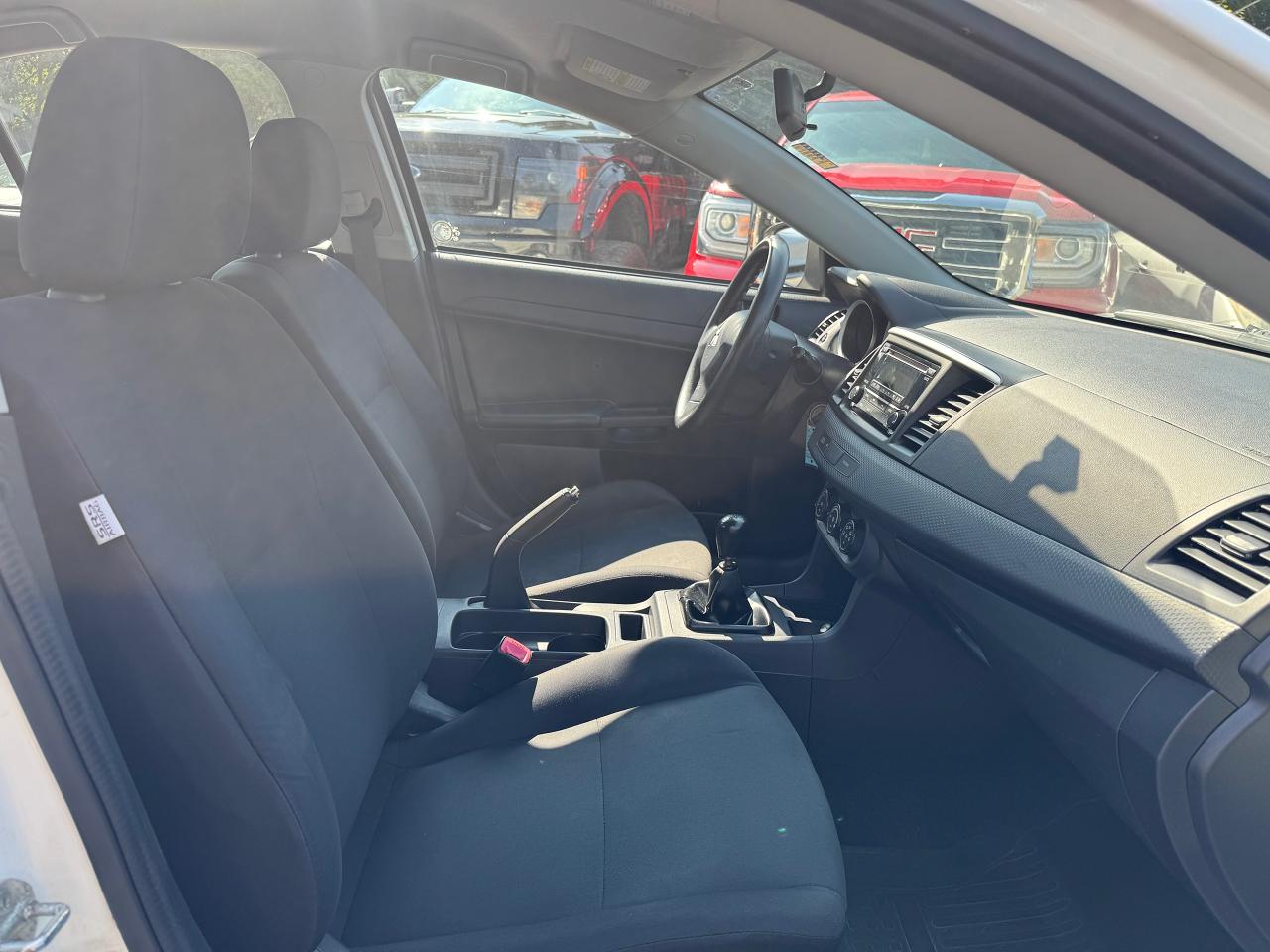 2015 Mitsubishi Lancer 4dr Sdn Man DE FWD - Photo #9
