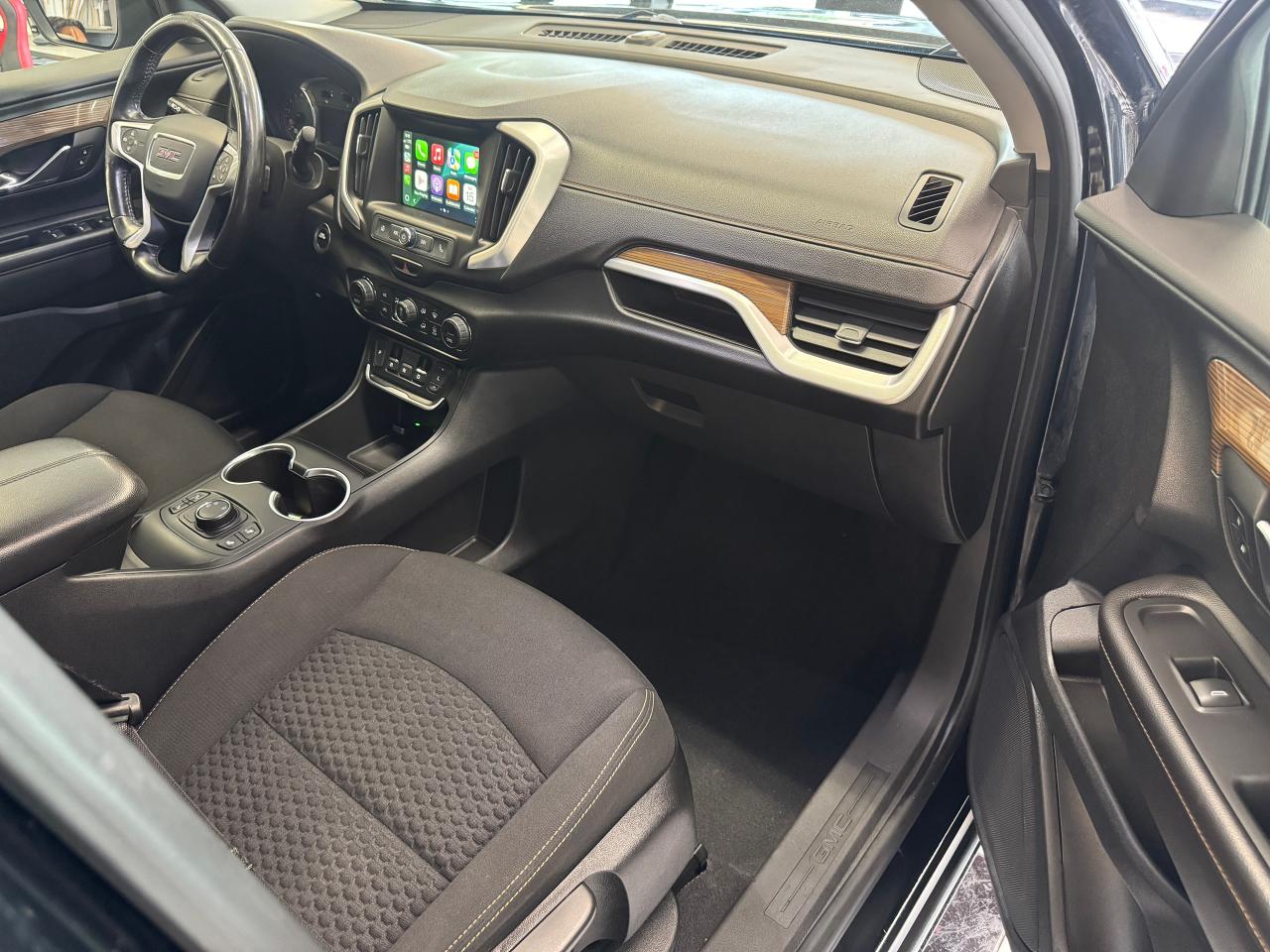 2019 GMC Terrain AWD SLE+New Tires+Brakes+RemoteStart+CLEAN CARFAX - Photo #19