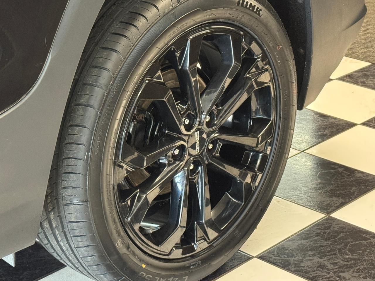 2019 GMC Terrain AWD SLE+New Tires+Brakes+RemoteStart+CLEAN CARFAX - Photo #49