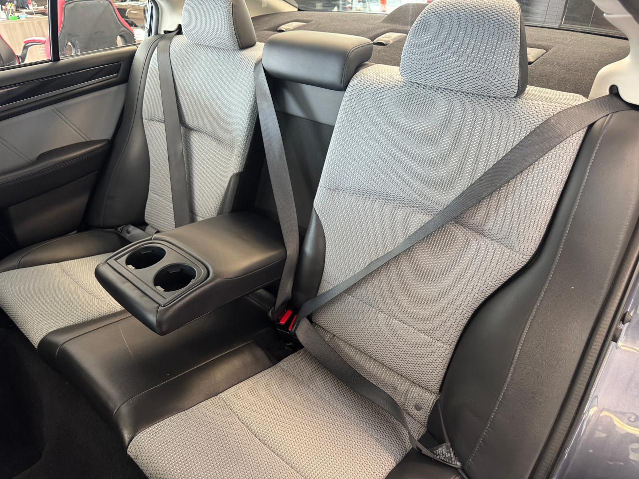 2017 Subaru Legacy 2.5i w/EYE SEIGHT+New Tires+Brakes+CLEAN CARFAX - Photo #27