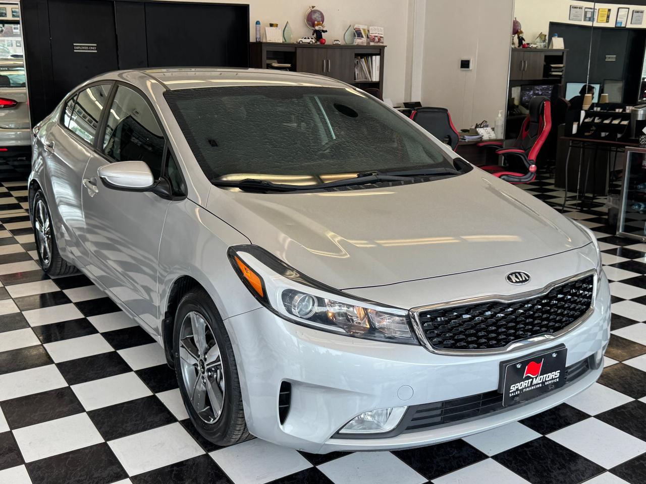 2018 Kia Forte LX+New Tires+Brakes+ApplePlay+A/C+CLEAN CARFAX Photo8