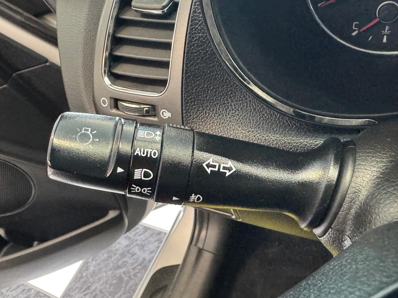 2018 Kia Forte LX+New Tires+Brakes+ApplePlay+A/C+CLEAN CARFAX Photo101
