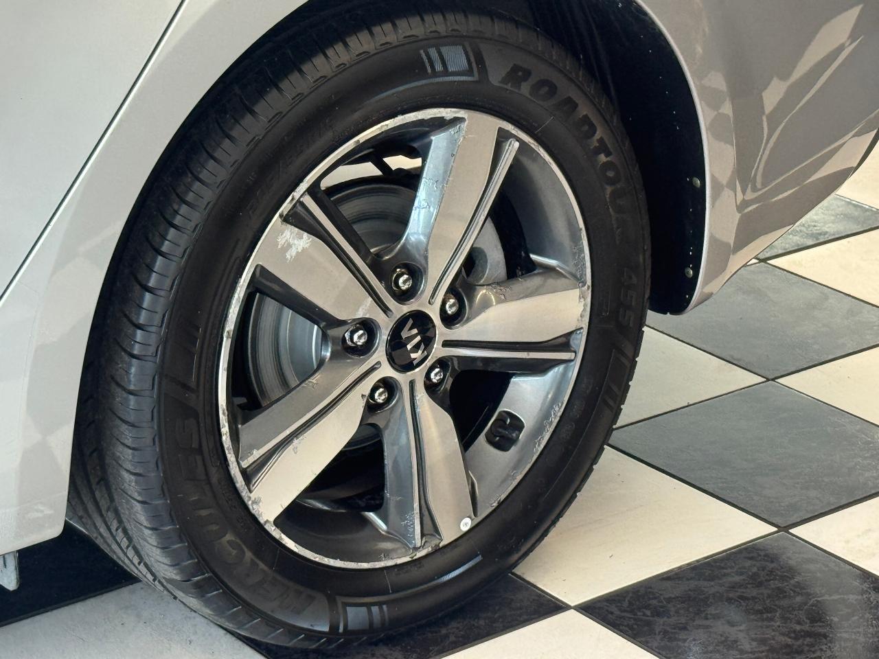 2018 Kia Forte LX+New Tires+Brakes+ApplePlay+A/C+CLEAN CARFAX Photo107