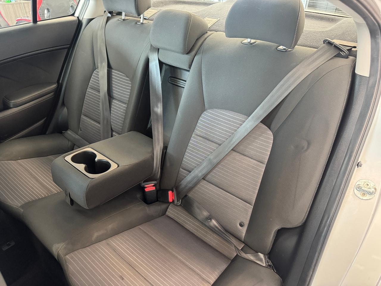 2018 Kia Forte LX+New Tires+Brakes+ApplePlay+A/C+CLEAN CARFAX Photo25