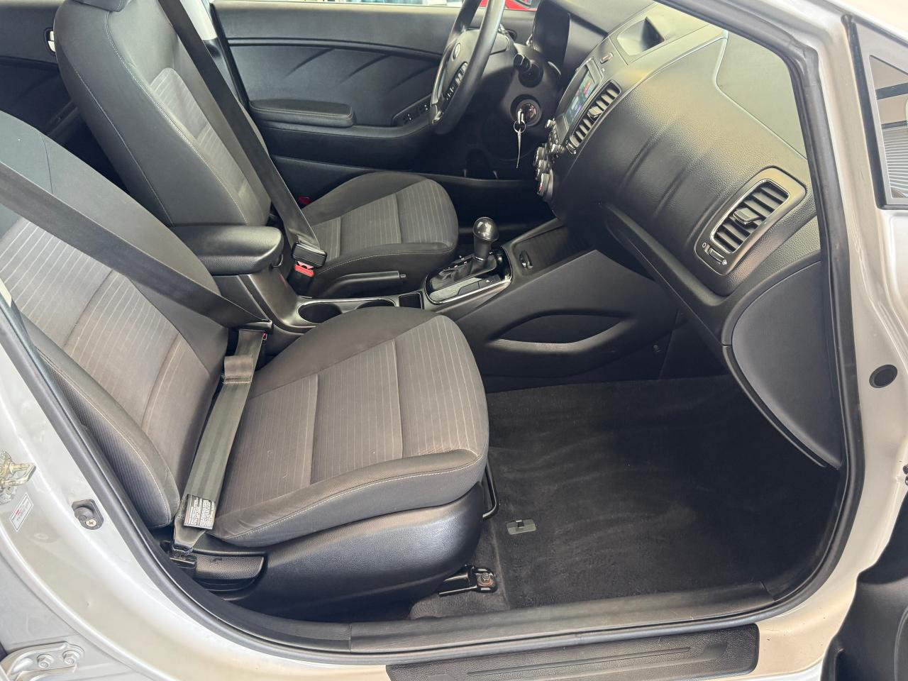 2018 Kia Forte LX+New Tires+Brakes+ApplePlay+A/C+CLEAN CARFAX Photo80