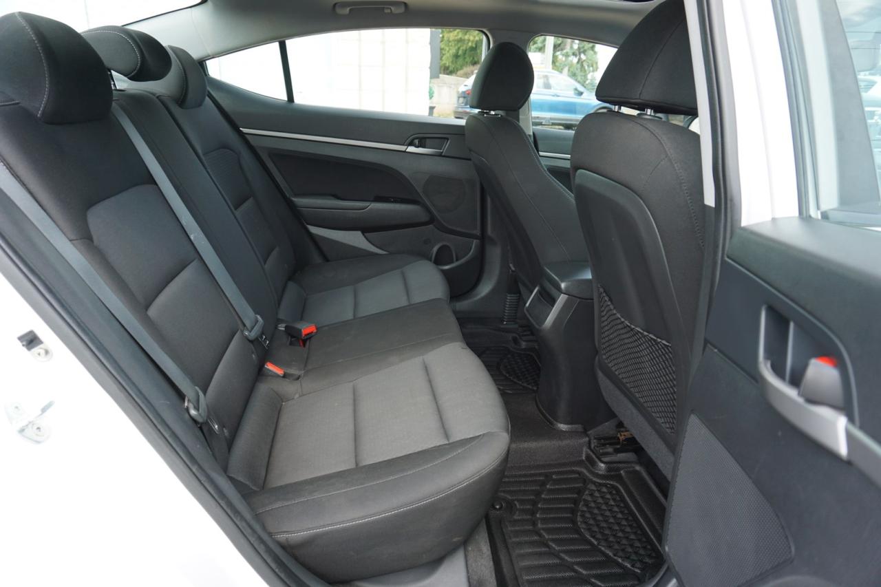 2018 Hyundai Elantra SE CERTIFIED CAMERA BLUETOOTH HEATED SEATS SUNROOF CRUISE ALLOYS - Photo #18