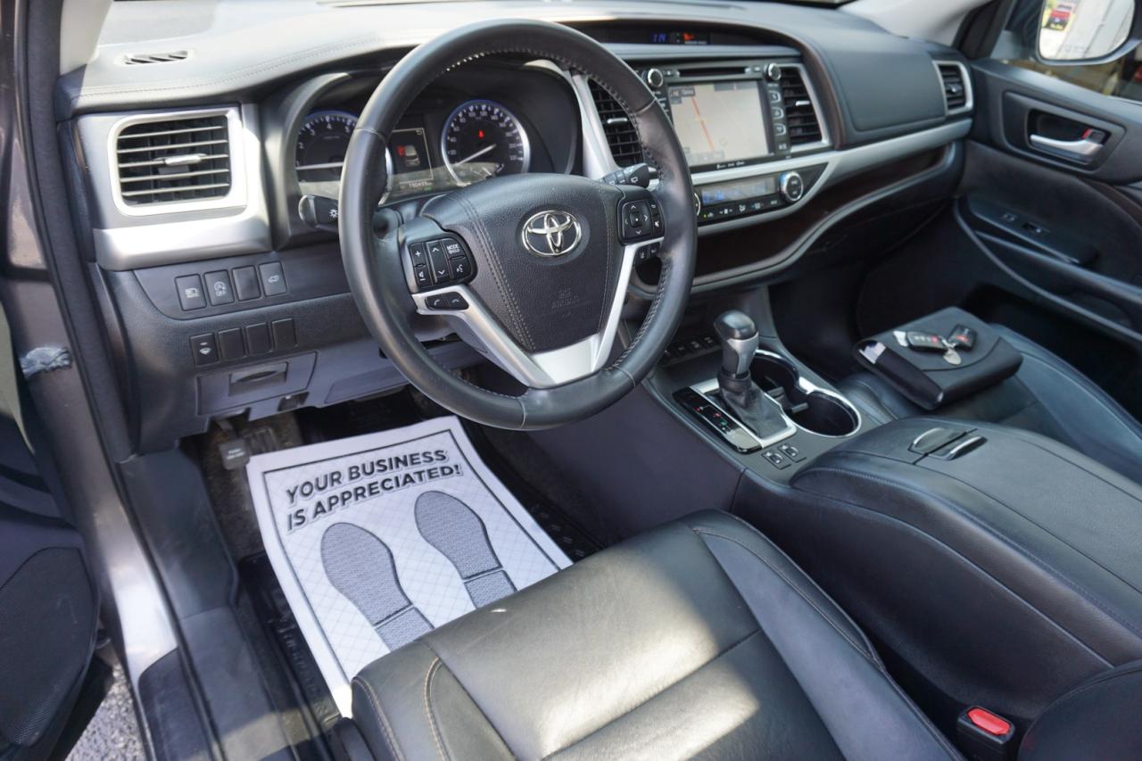 2018 Toyota Highlander V6 XLE AWD CERTIFIED *1 OWNER*7 SEATS* CAMERA NAV BLUETOOTH LEATHER HEATED SEATS SUNROOF CRUISE ALLOYS - Photo #10