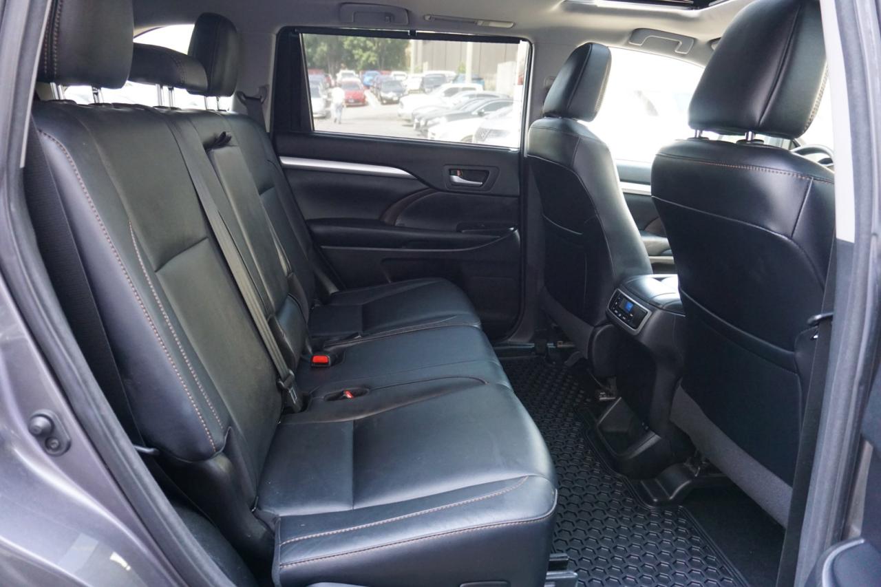 2018 Toyota Highlander V6 XLE AWD CERTIFIED *1 OWNER*7 SEATS* CAMERA NAV BLUETOOTH LEATHER HEATED SEATS SUNROOF CRUISE ALLOYS - Photo #19