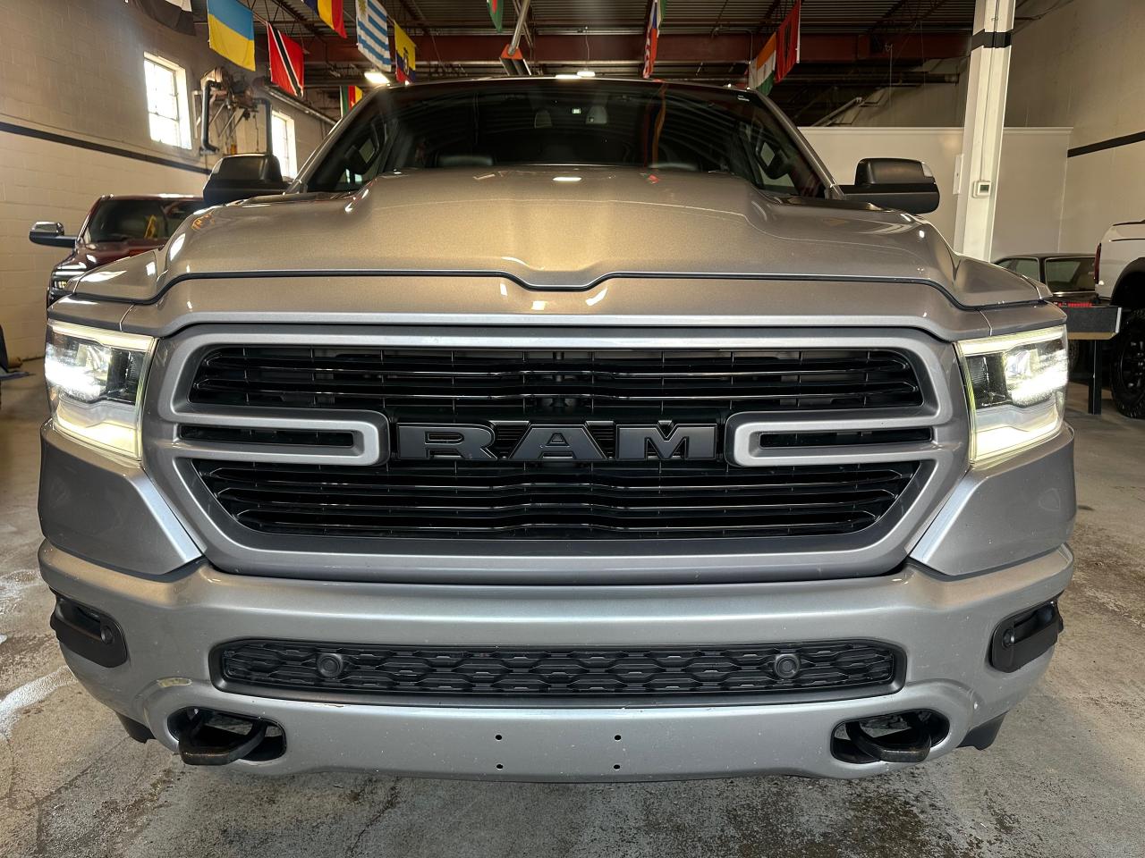 2019 RAM 1500 Sport 4x4 Crew Cab 6'4" Box - Photo #2