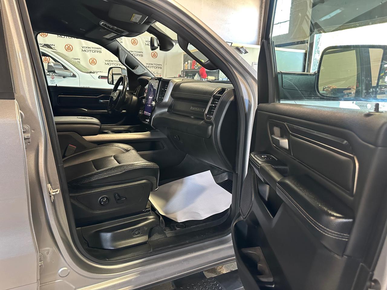 2019 RAM 1500 Sport 4x4 Crew Cab 6'4" Box - Photo #7