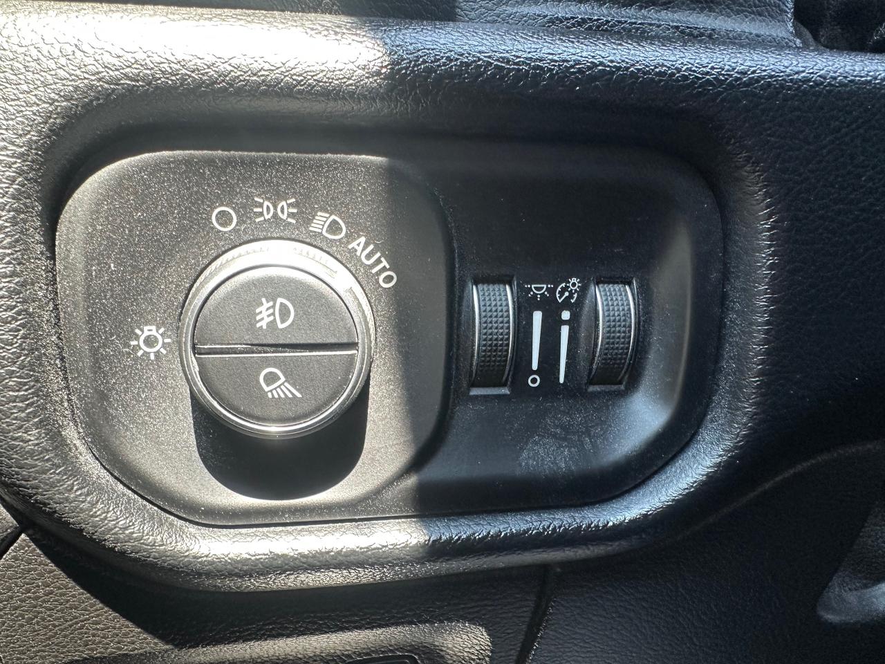 2019 RAM 1500 Sport 4x4 Crew Cab 6'4" Box - Photo #21