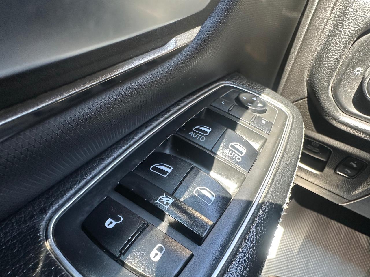 2019 RAM 1500 Sport 4x4 Crew Cab 6'4" Box - Photo #22