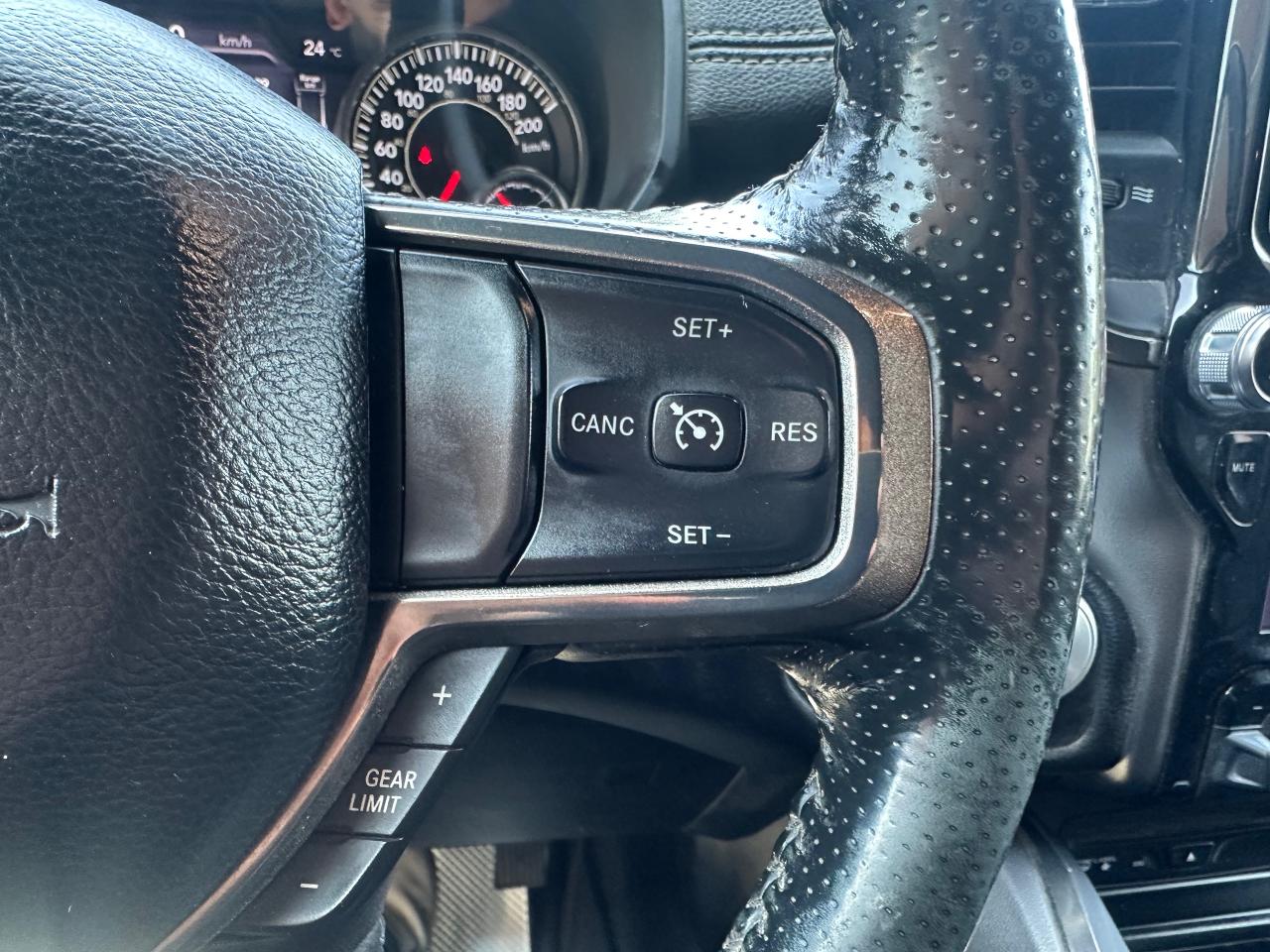 2019 RAM 1500 Sport 4x4 Crew Cab 6'4" Box - Photo #18