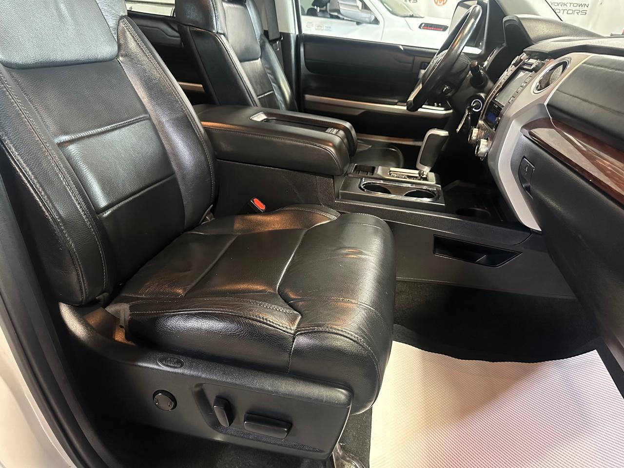 2017 Toyota Tundra LIMITED | CREW MAX | 5.7L V8 LEATHER | SUNROOF - Photo #11