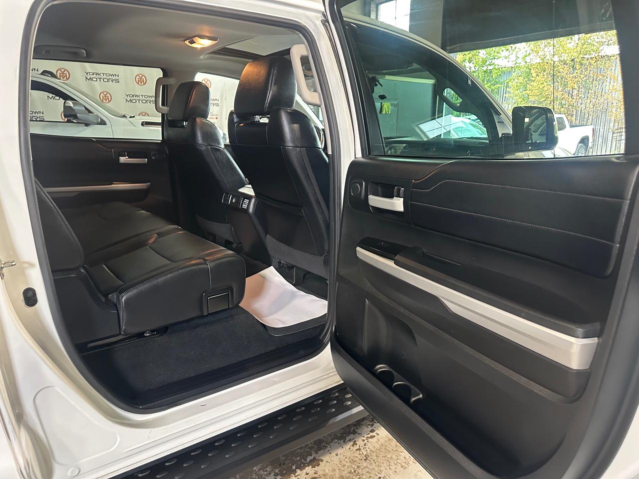 2017 Toyota Tundra LIMITED | CREW MAX | 5.7L V8 LEATHER | SUNROOF - Photo #14