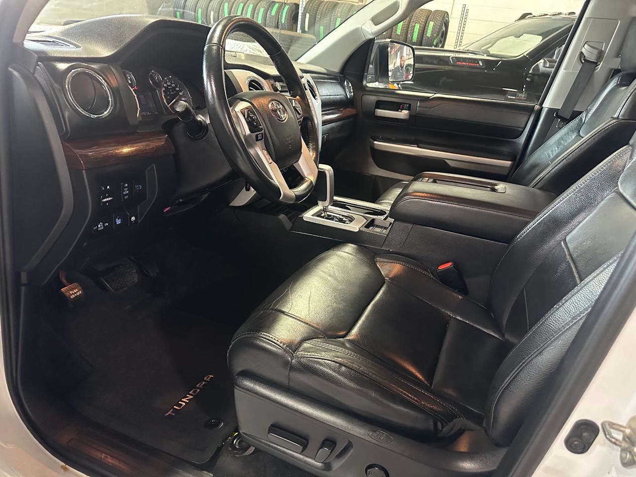 2017 Toyota Tundra LIMITED | CREW MAX | 5.7L V8 LEATHER | SUNROOF - Photo #30