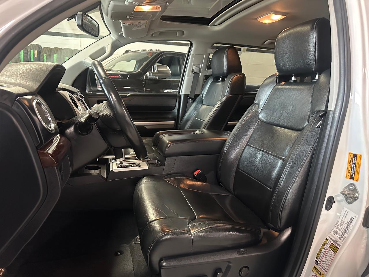 2017 Toyota Tundra LIMITED | CREW MAX | 5.7L V8 LEATHER | SUNROOF - Photo #31