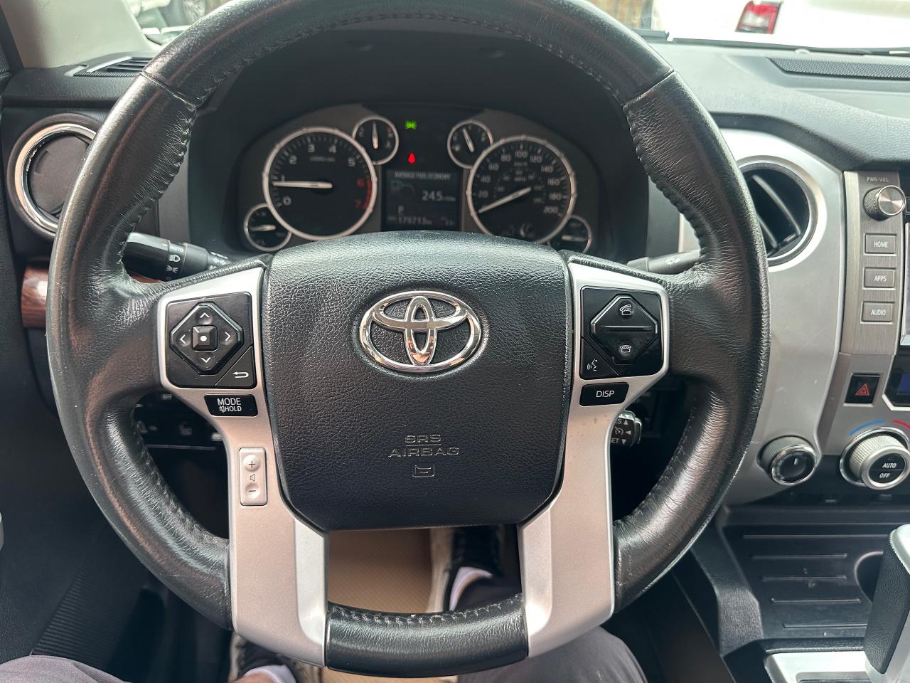 2017 Toyota Tundra LIMITED | CREW MAX | 5.7L V8 LEATHER | SUNROOF - Photo #35