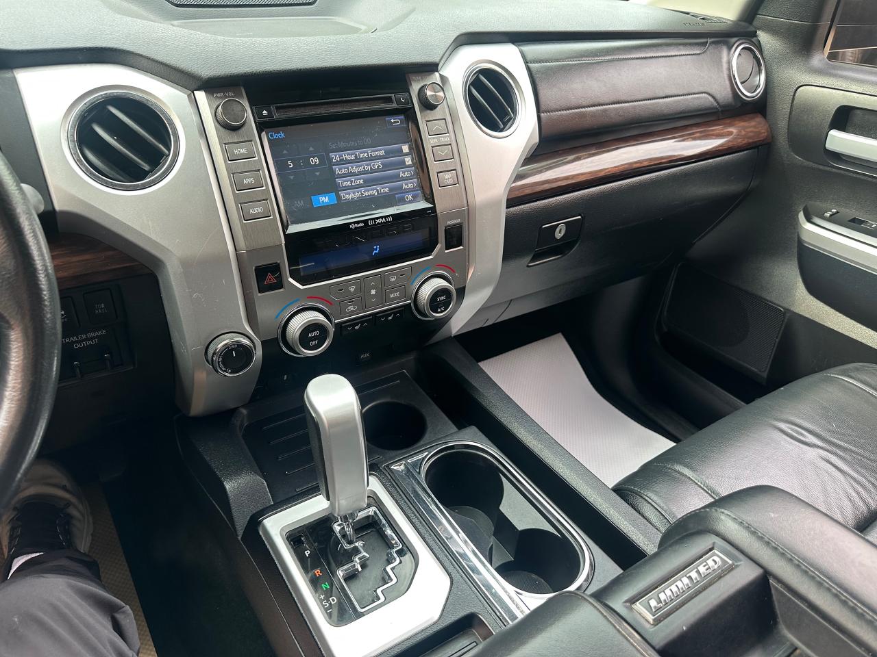 2017 Toyota Tundra LIMITED | CREW MAX | 5.7L V8 LEATHER | SUNROOF - Photo #37