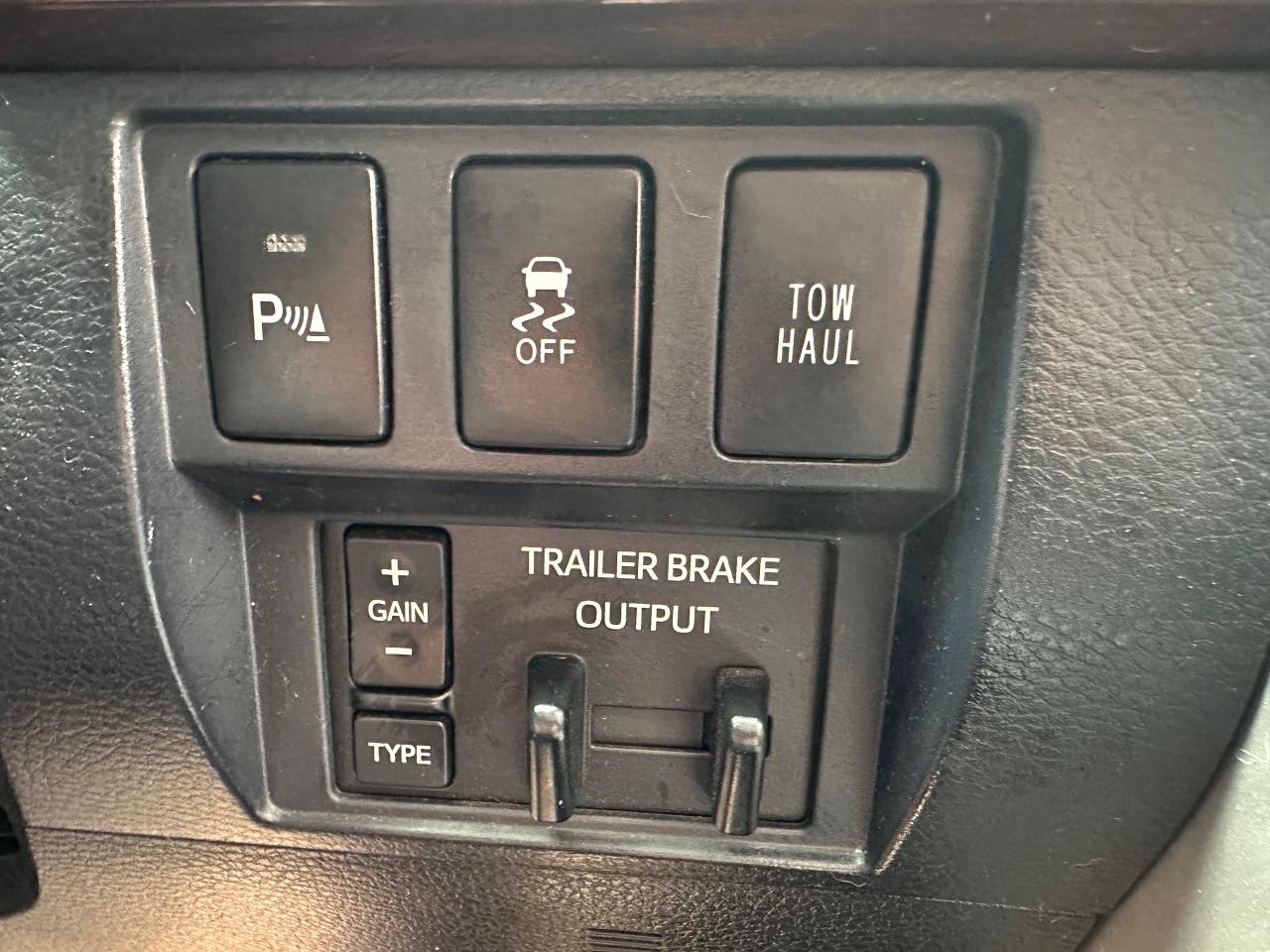 2017 Toyota Tundra LIMITED | CREW MAX | 5.7L V8 LEATHER | SUNROOF - Photo #41