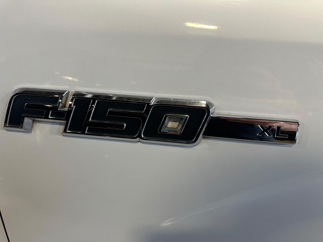 2010 Ford F-150 XL | 8FT LONG BOX | 4.6L 8CYL  | LOW KMS | CLEAN - Photo #4