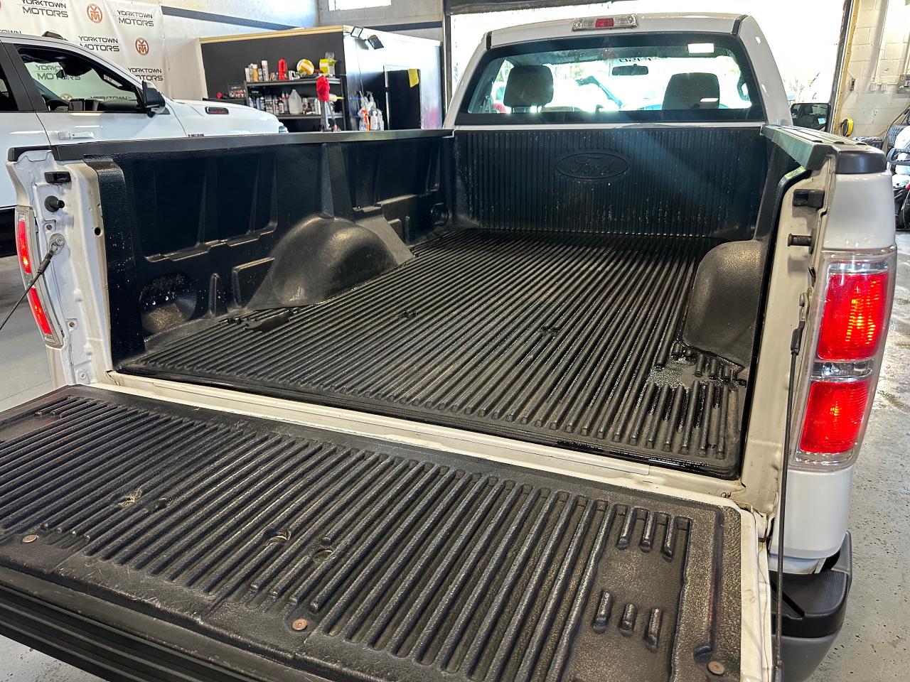 2010 Ford F-150 XL | 8FT LONG BOX | 4.6L 8CYL  | LOW KMS | CLEAN - Photo #11